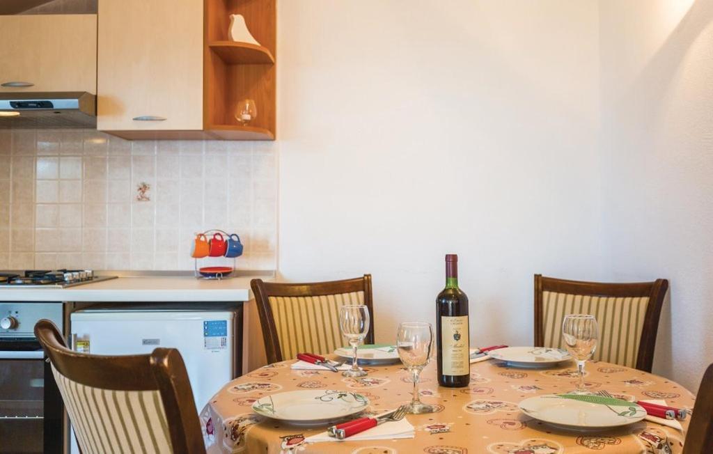 Vacation Apartments Feniks Tučepi エクステリア 写真