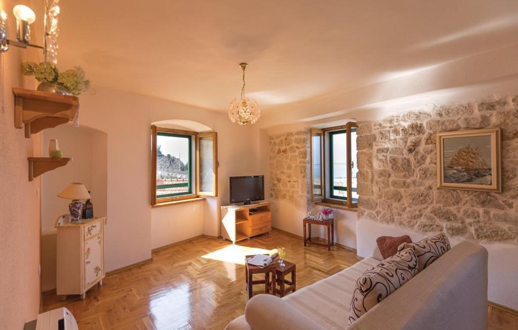 Vacation Apartments Feniks Tučepi エクステリア 写真