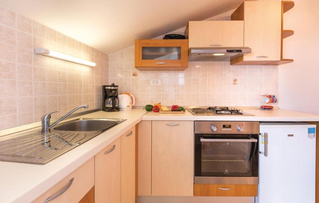 Vacation Apartments Feniks Tučepi エクステリア 写真