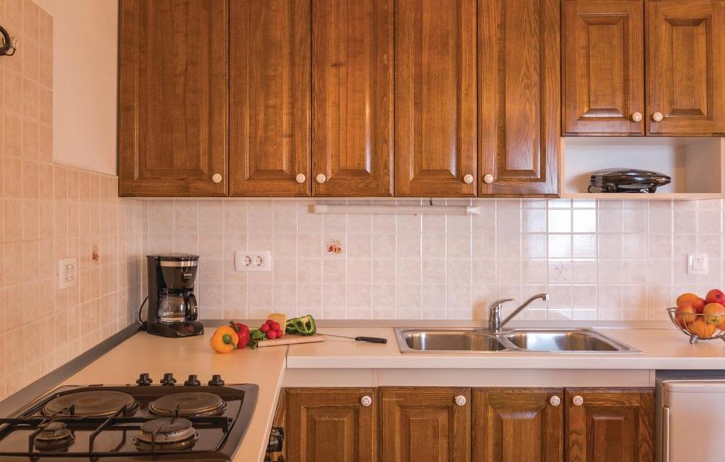 Vacation Apartments Feniks Tučepi エクステリア 写真