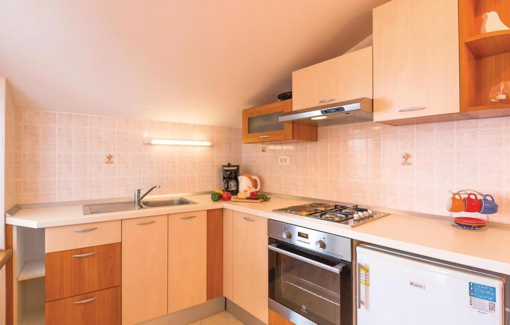 Vacation Apartments Feniks Tučepi エクステリア 写真