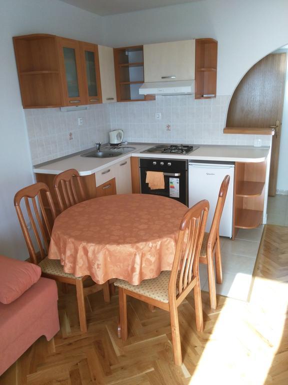 Vacation Apartments Feniks Tučepi 部屋 写真