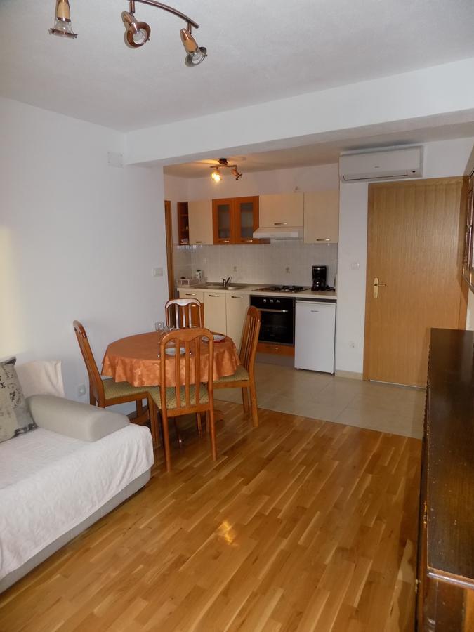 Vacation Apartments Feniks Tučepi エクステリア 写真